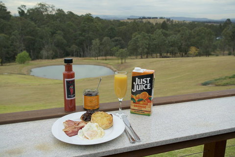 Wine Country Villas - Accommodation Main Beach 28