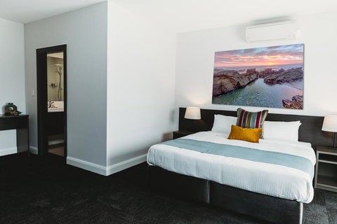 Coniston Hotel Wollongong - Accommodation Main Beach 2