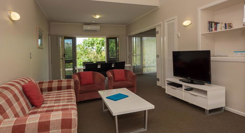Hastings Cove Holiday Apartments - Accommodation Main Beach 3