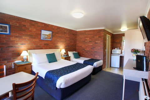 Pelican Motor Inn - Accommodation Main Beach 44