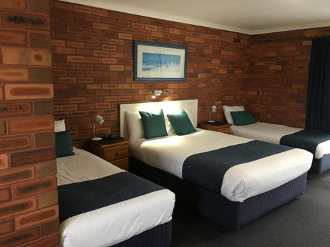Pelican Motor Inn - Accommodation Main Beach 14