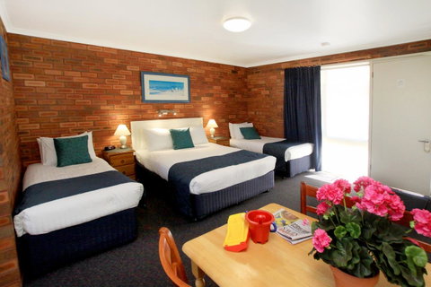 Pelican Motor Inn - Accommodation Main Beach 40