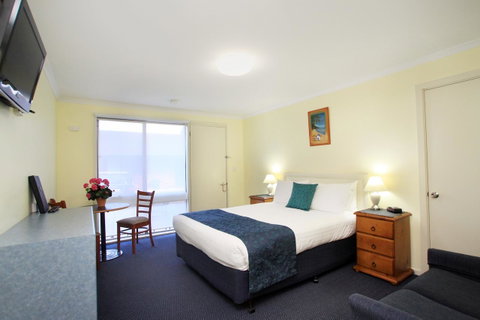 Pelican Motor Inn - Accommodation Main Beach 42