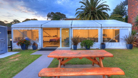 Pelican Motor Inn - Accommodation Main Beach 26