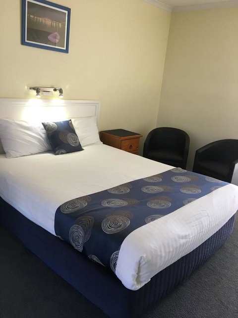 Pelican Motor Inn - Accommodation Main Beach 18