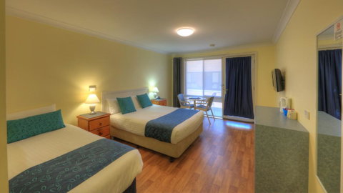 Pelican Motor Inn - Accommodation Main Beach 20