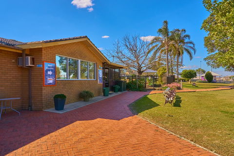 Hunter Oasis - Accommodation Main Beach 35
