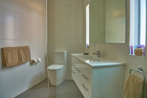 Hunter Oasis - Accommodation Main Beach 25