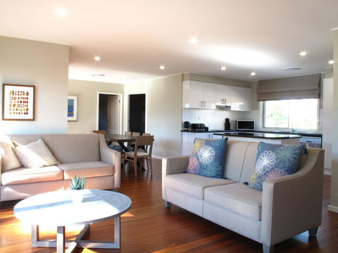Hunter Oasis - Accommodation Main Beach 4