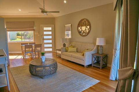 Hunter Oasis - Accommodation Main Beach 12