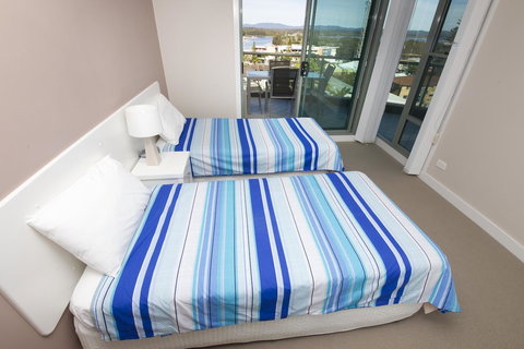 Sails Apartments - Accommodation Main Beach 10