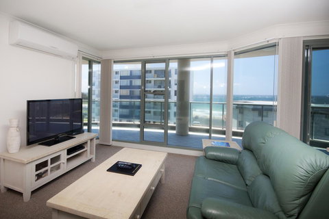 Sails Apartments - Accommodation Main Beach 18