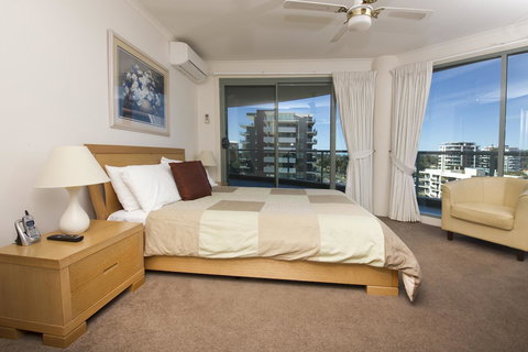 Sails Apartments - Accommodation Main Beach 11
