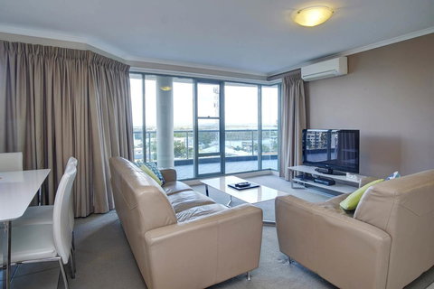 Sails Apartments - Accommodation Main Beach 0
