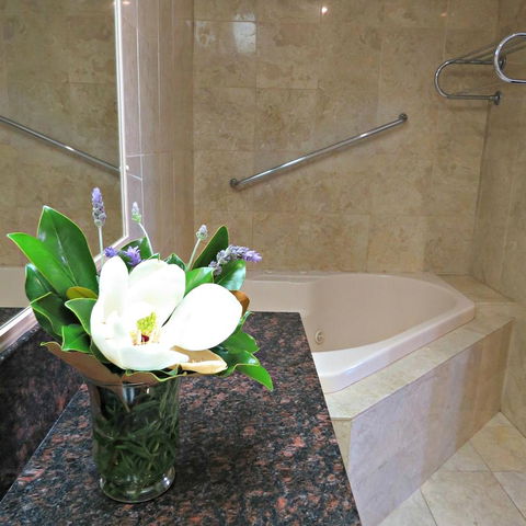 Best Western Plus Goulburn - Accommodation Main Beach 18