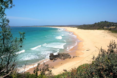 Neptune I Absolute Beachfront I Stunning Views - Accommodation Main Beach 35