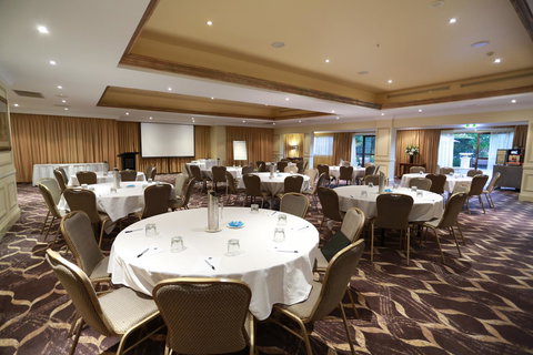 Peppers The Hills Lodge - Accommodation Main Beach 21