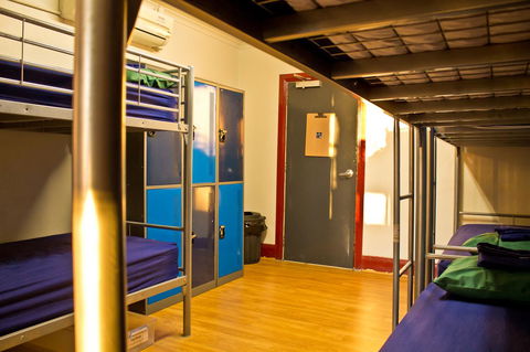 Mad Monkey Kings Cross - Accommodation Main Beach 32