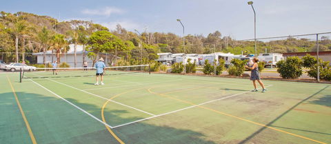 Blue Lagoon Beach Resort - Accommodation Main Beach 37