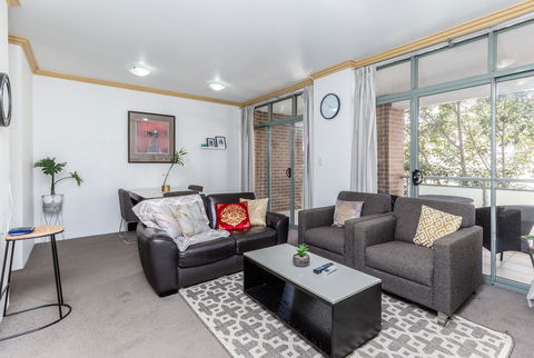 DD Apartments On Darling Harbour - Accommodation Main Beach 23