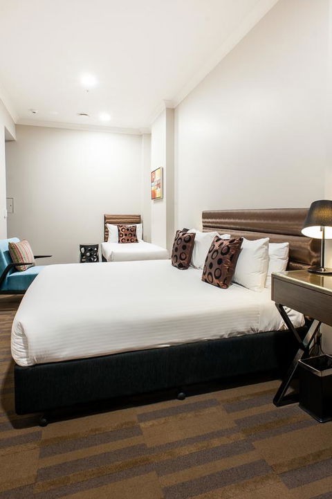57Hotel - Accommodation Main Beach 2