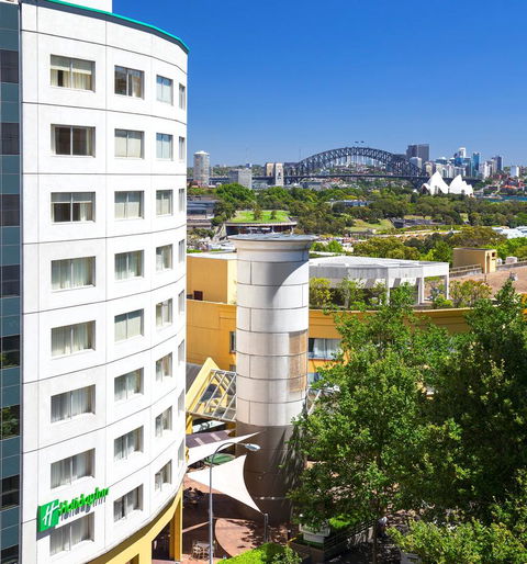 Holiday Inn Sydney Potts Point - Accommodation Main Beach 0