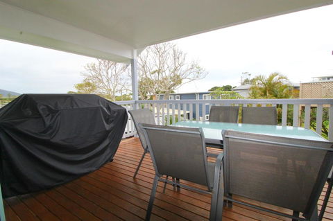 Anglesea, 17 Hodgson Street - Accommodation Main Beach 6