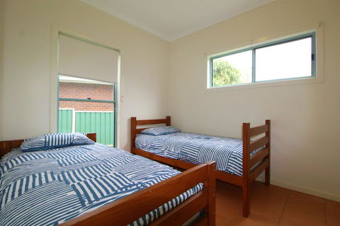 Anglesea, 17 Hodgson Street - Accommodation Main Beach 11