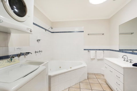 Sails Luxury Apartments Merimbula - Accommodation Main Beach 26