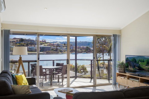 Sails Luxury Apartments Merimbula - Accommodation Main Beach 3