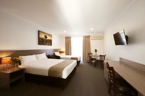 Adelong Motel - Accommodation Main Beach 0