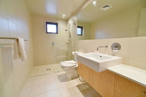 Snowstream 4 - Accommodation Main Beach 4