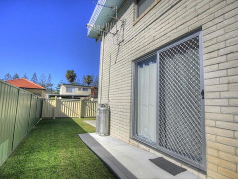 45 Wharf Street - Whole House - Accommodation Main Beach 5