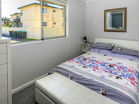 45 Wharf Street - Whole House - Accommodation Main Beach 1