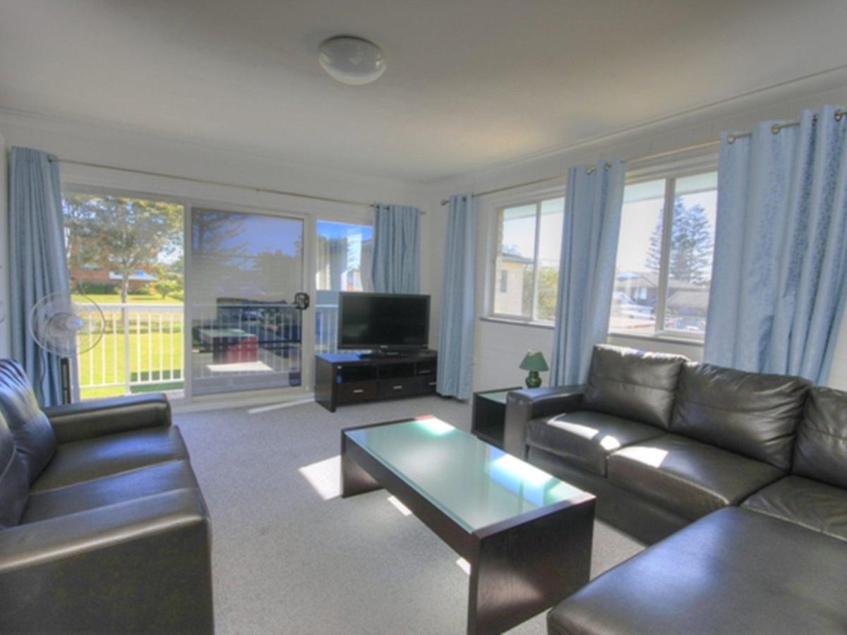 Tuncurry NSW Accommodation Main Beach