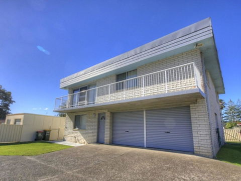 45 Wharf Street - Whole House - Accommodation Main Beach 11
