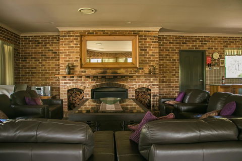 Ironstone Estate Lovedale - Accommodation Main Beach 25