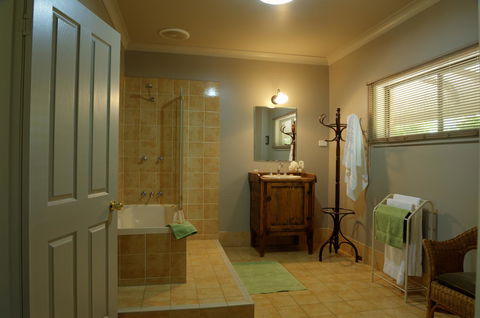 Ironstone Estate Lovedale - Accommodation Main Beach 32