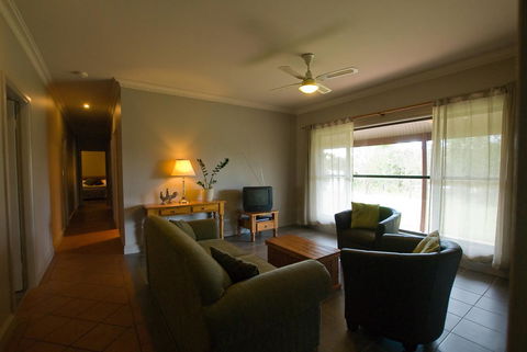 Ironstone Estate Lovedale - Accommodation Main Beach 34