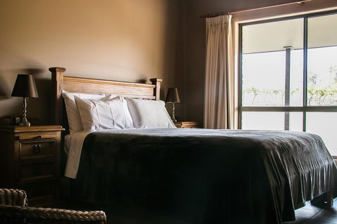 Ironstone Estate Lovedale - Accommodation Main Beach 22