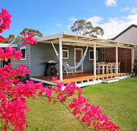 Hayes Beach House - Jervis Bay - Pet Friendly - Accommodation Main Beach