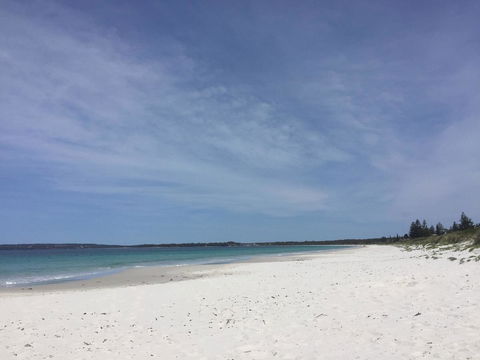 Hayes Beach House I Award Winner I 4 Mins To Beach - Accommodation Main Beach 20