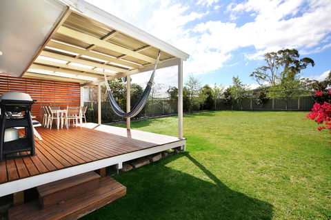 Hayes Beach House I Award Winner I 4 Mins To Beach - Accommodation Main Beach 17