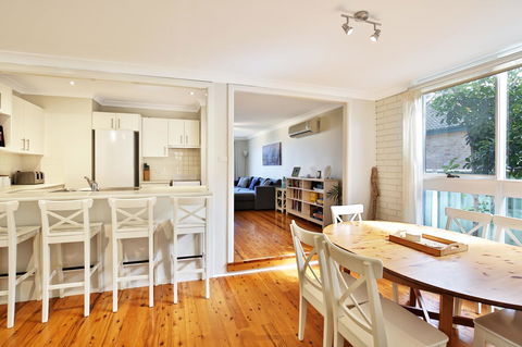 Hayes Beach House I Award Winner I 4 Mins To Beach - Accommodation Main Beach 12
