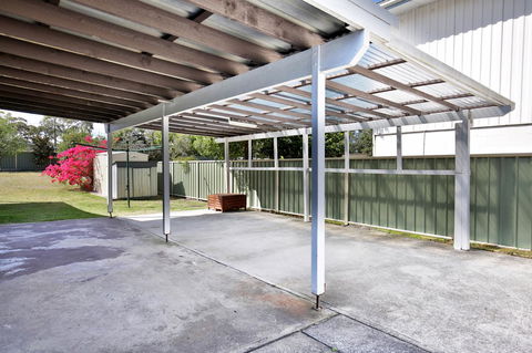 Hayes Beach House I Award Winner I 4 Mins To Beach - Accommodation Main Beach 18
