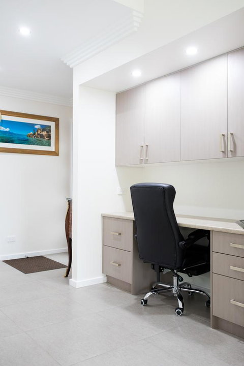 Armidale Cottage - House 2 - Accommodation Main Beach 13
