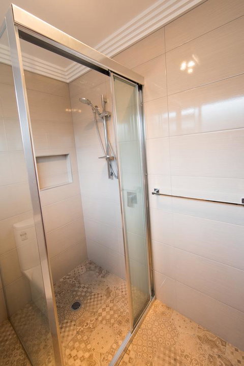 Armidale Cottage - House 2 - Accommodation Main Beach 34