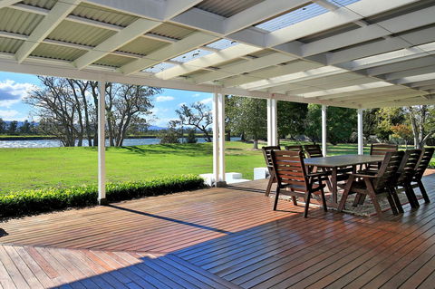 Terara Riverside Retreat - Accommodation Main Beach 1