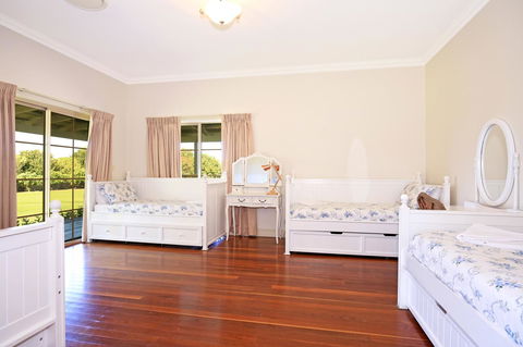 Terara Riverside Retreat - Accommodation Main Beach 10