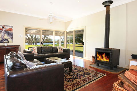 Terara Riverside Retreat - Accommodation Main Beach 0